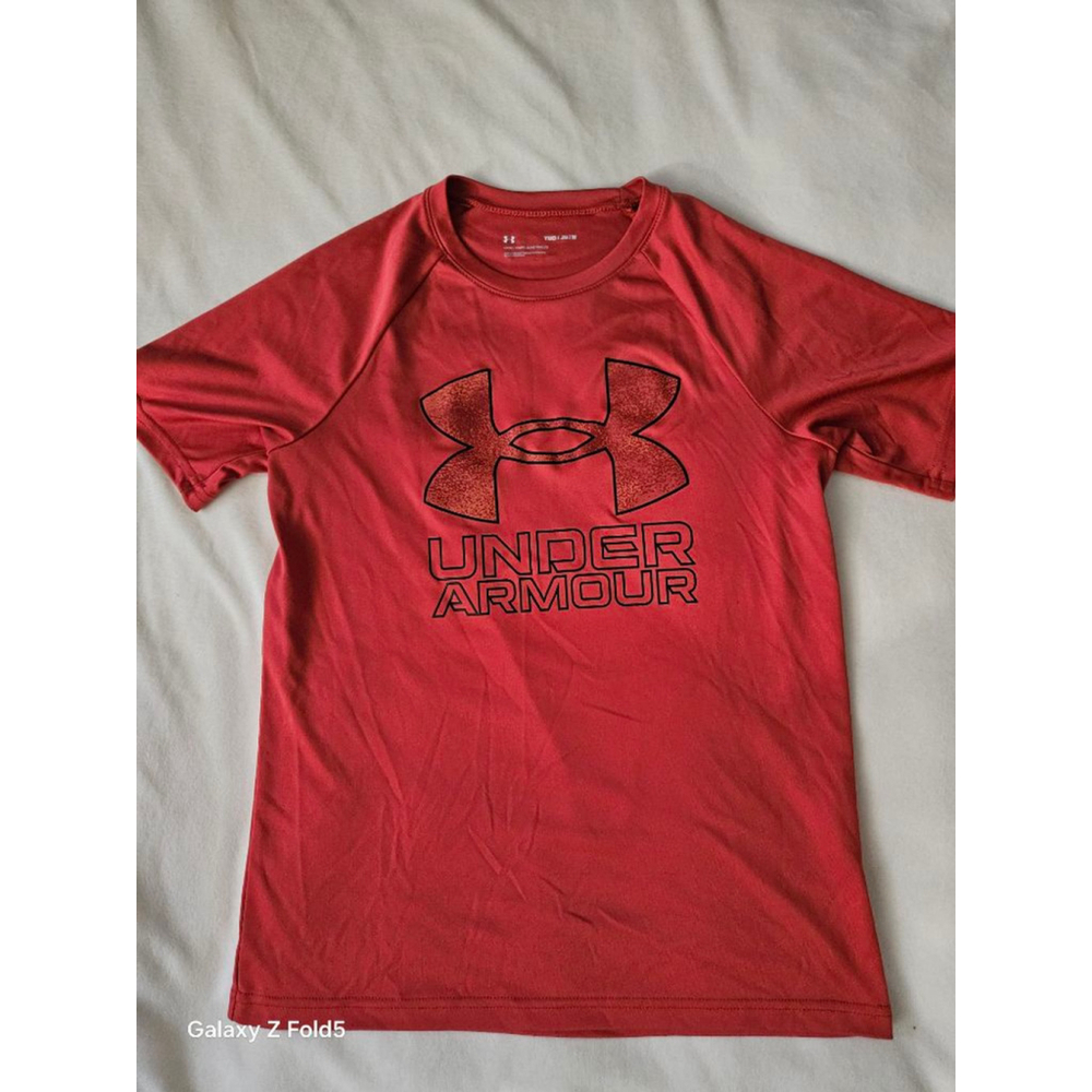 Boys Under Armour Short Sleeve Tee M Red with Black Logo